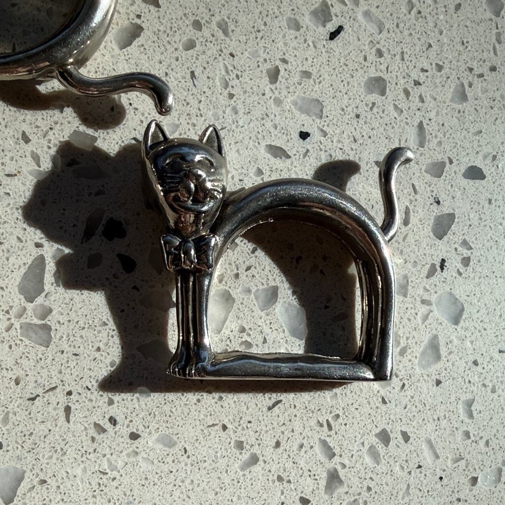 Silver plated Cat Napkin Rings Set - Picture 3 of 6